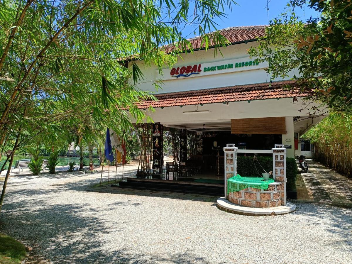 Global Backwater Resort Kollam Exterior photo