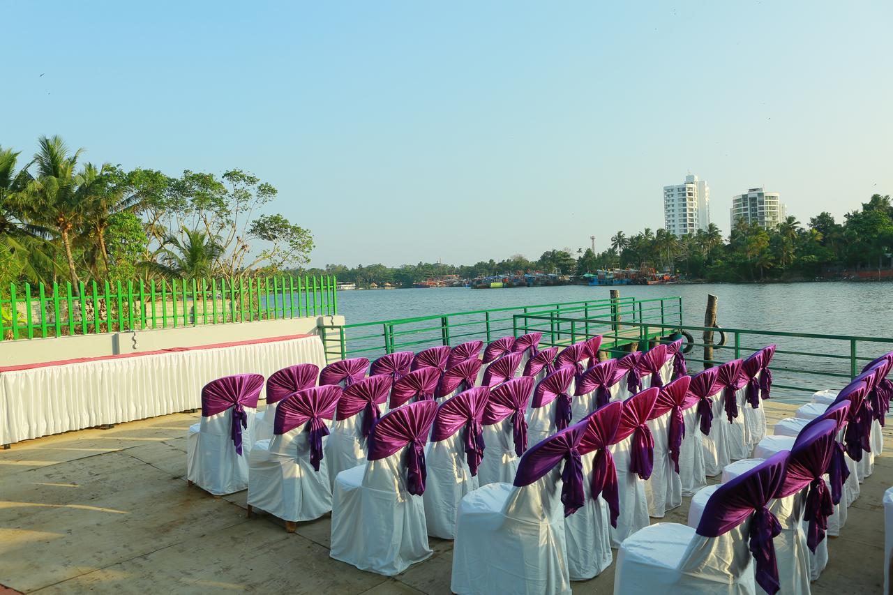 Global Backwater Resort Kollam Exterior photo