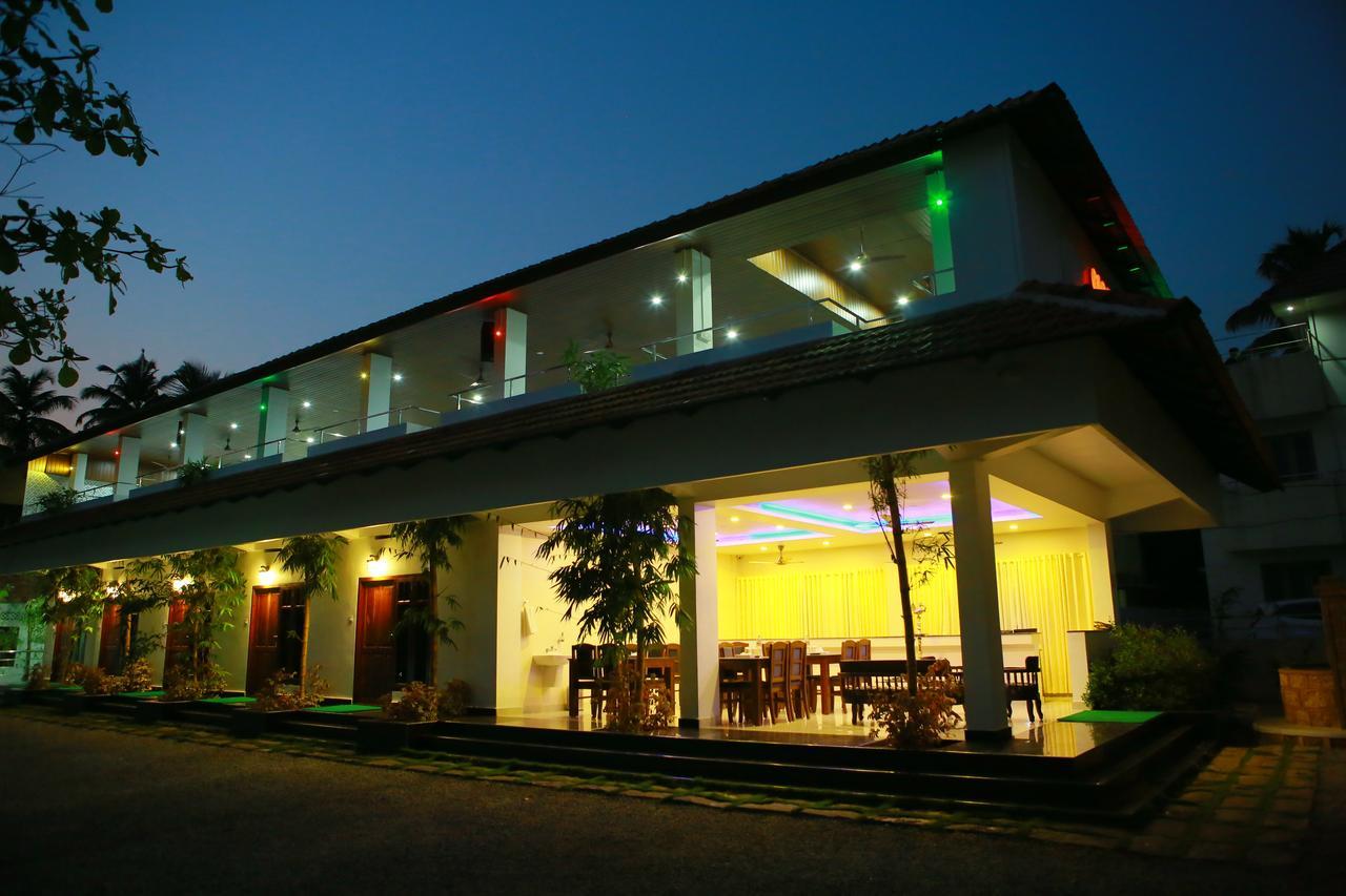 Global Backwater Resort Kollam Exterior photo