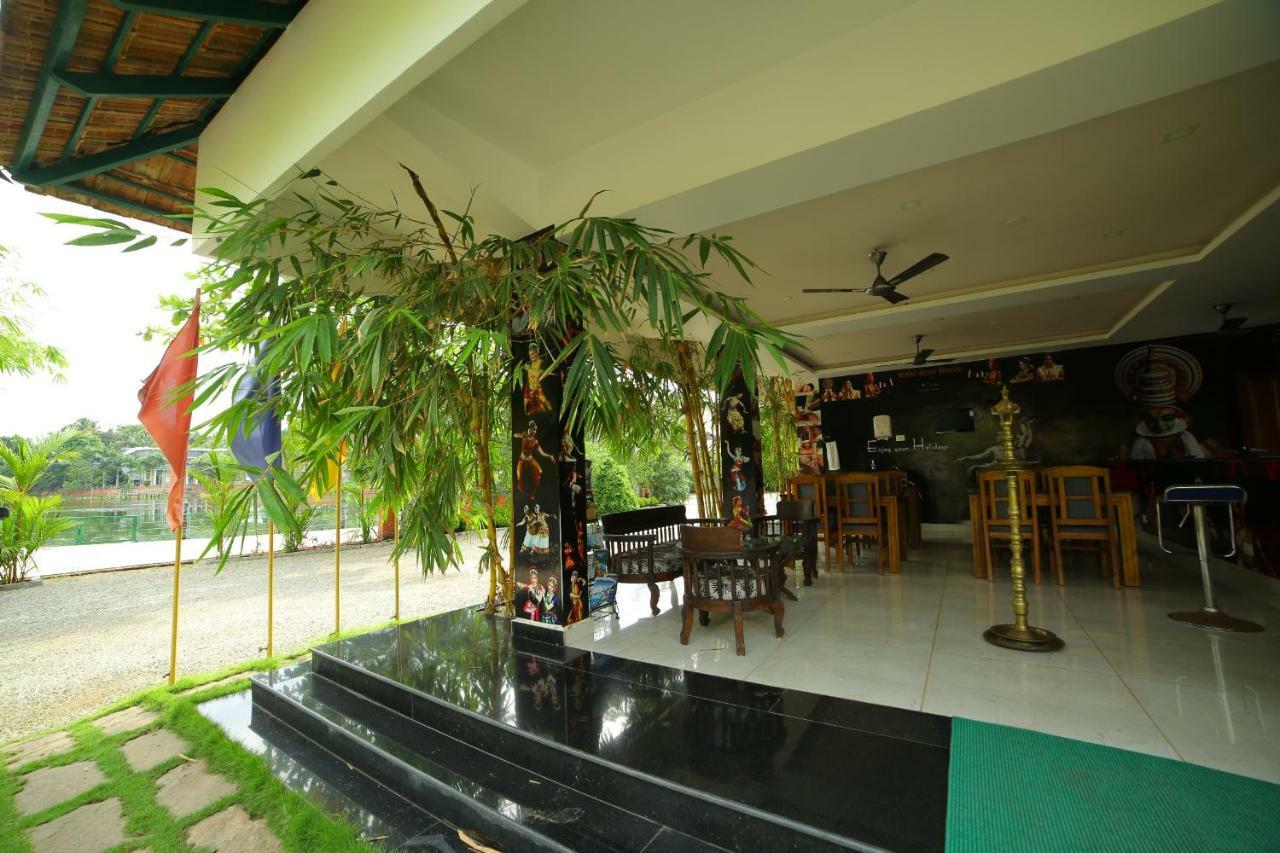 Global Backwater Resort Kollam Exterior photo